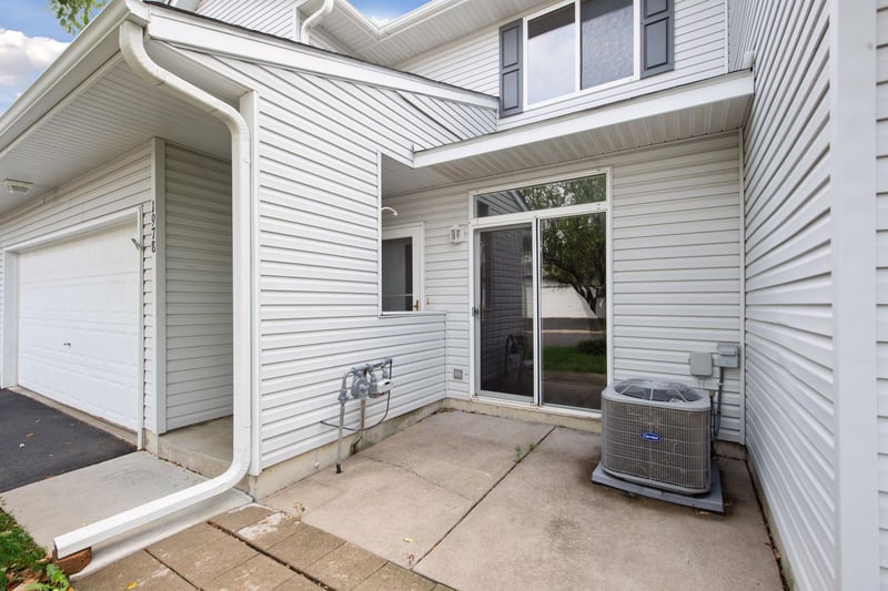 1978 Parkway Ave, Shakopee, MN 55379