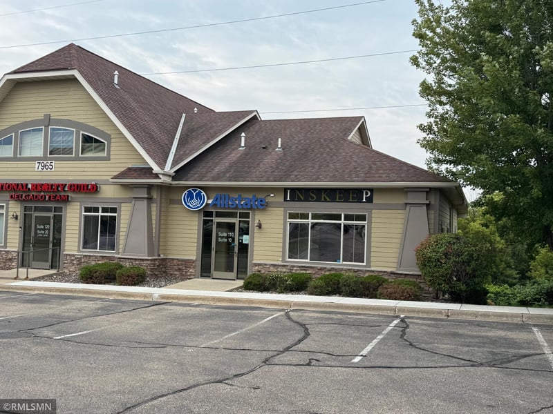 7965 Stone Creek Dr #10, Chanhassen, MN 55317