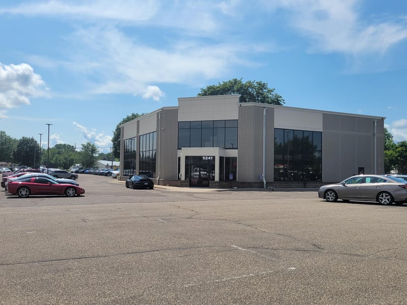 5241 W Broadway Ave, Crystal, MN 55429