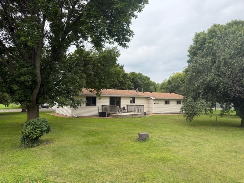 306 9th Ave, Clarkfield, MN 56223