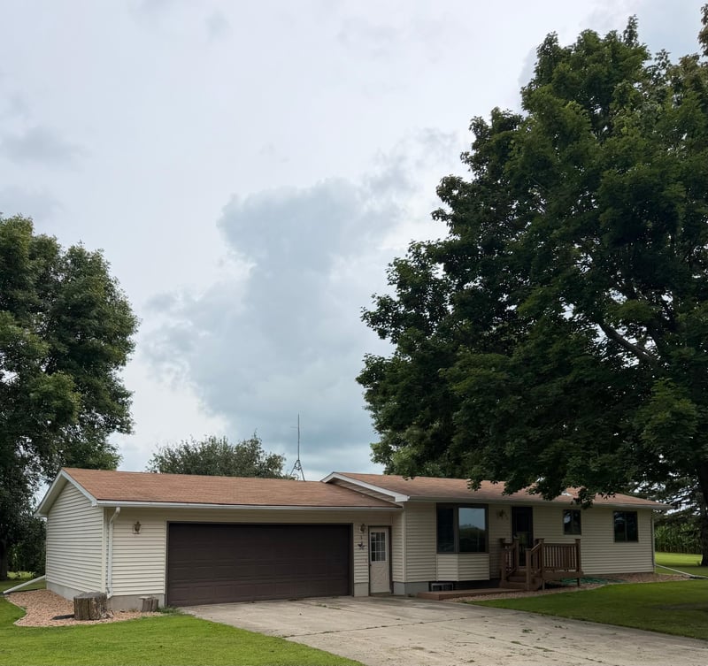 306 9th Ave, Clarkfield, MN 56223