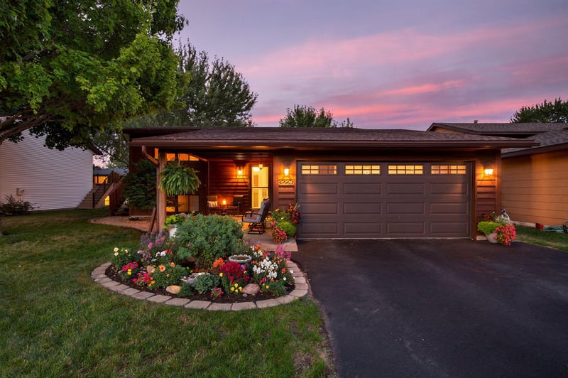 3226 Marlin Ave, Vadnais Heights, MN 55127