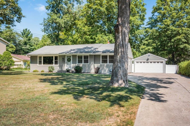 17100 11th Ave N, Plymouth, MN 55447