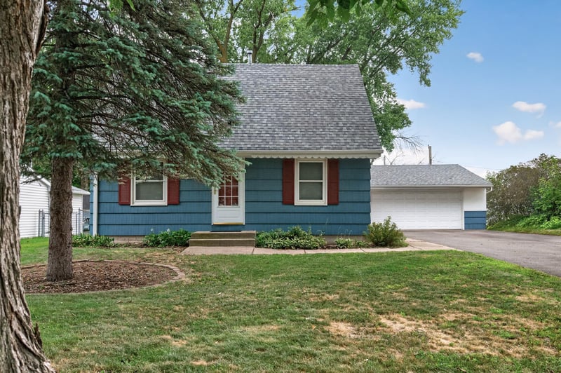 10957 Magnolia St NW, Coon Rapids, MN 55448