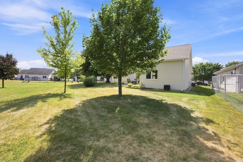2872 35th St S, Moorhead, MN 56560