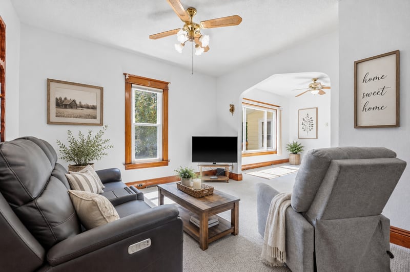 120 3rd St W, Hector, MN 55342