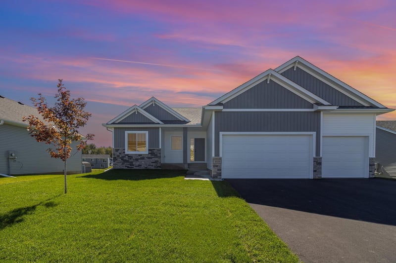 22790 Silverod St NW, Saint Francis, MN 55070