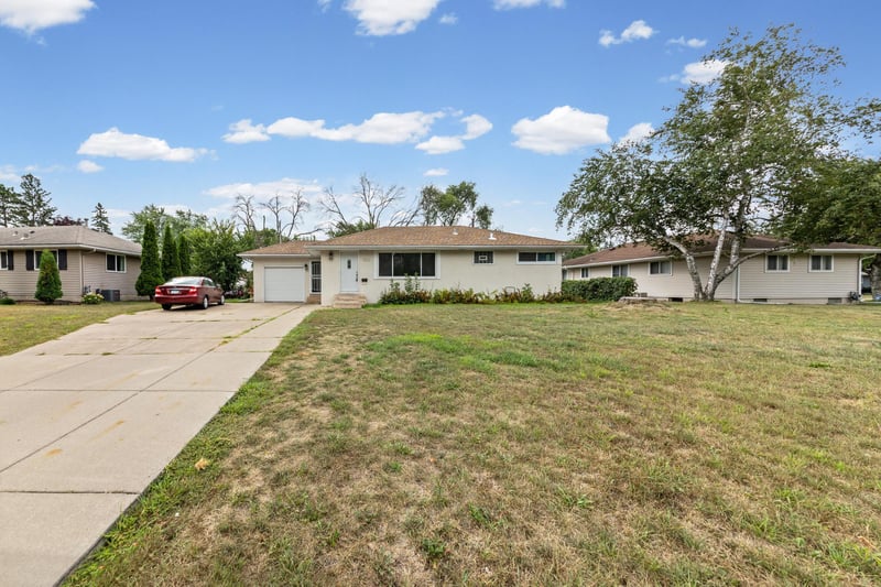 4213 62nd Ave N, Brooklyn Center, MN 55429
