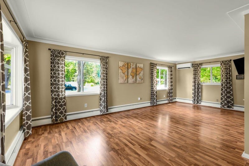 727 Tanglewood Dr, Shoreview, MN 55126