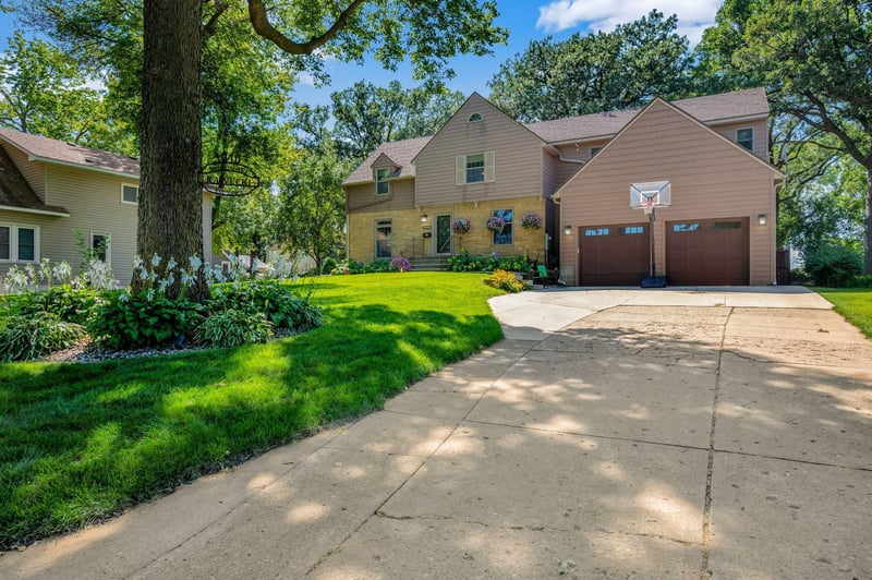 1210 Albion Ave, Fairmont, MN 56031