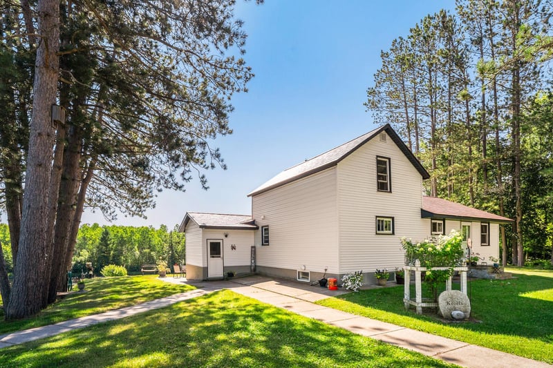 5758 Colin Rd, Culver, MN 55779