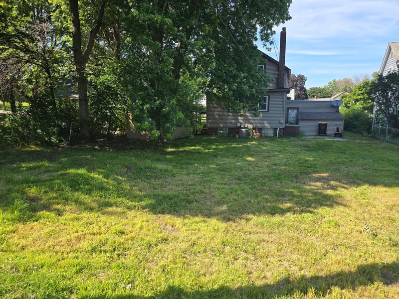 706 E 3rd St, Fairmont, MN 56031