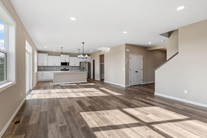 327 Otto Dr NW, Delano, MN 55328