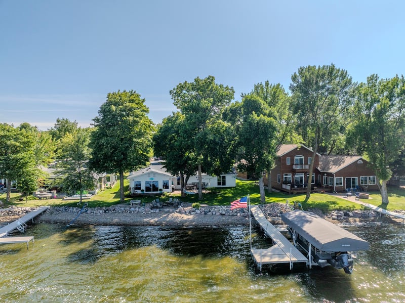 436 Shorewood Dr, Detroit Lakes, MN 56501