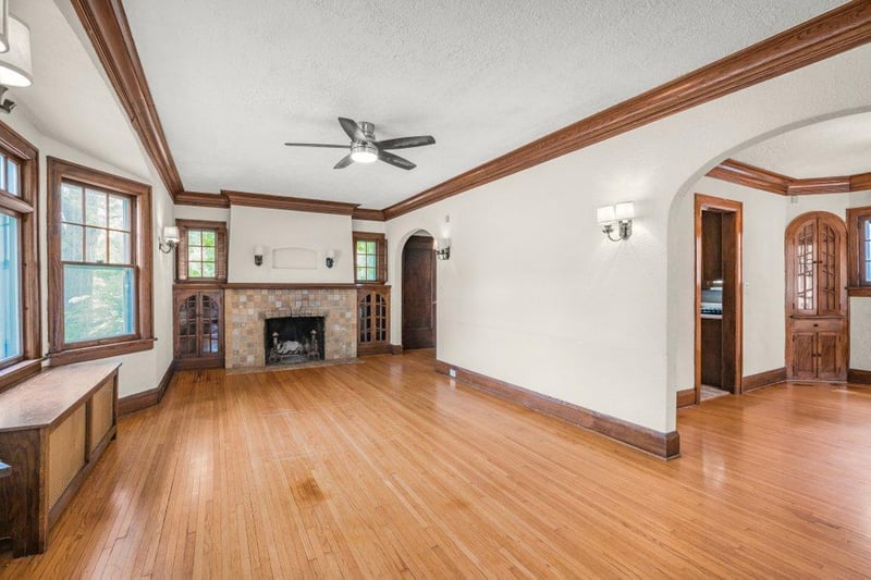 2657 Zenith Ave N, Robbinsdale, MN 55422