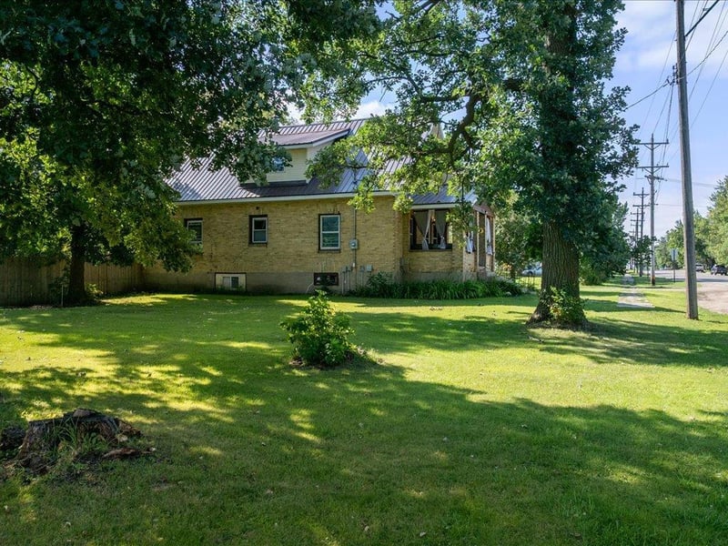 110 Central Ave N, Bertha, MN 56437