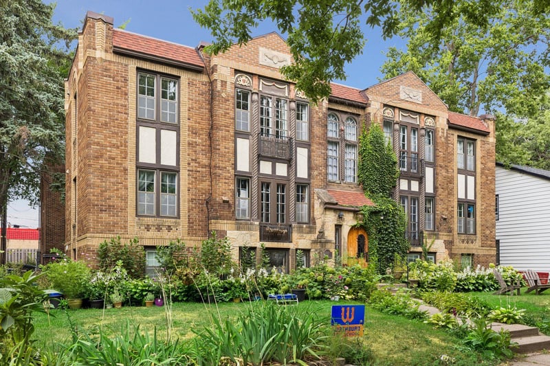 3948 1st Ave S #201, Minneapolis, MN 55409