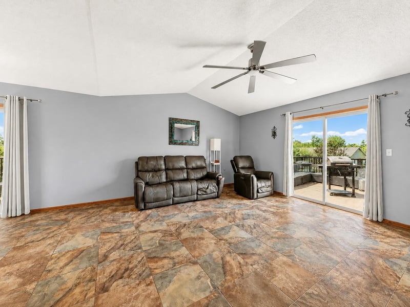 3931 Birmingham Ln NW, Rochester, MN 55901