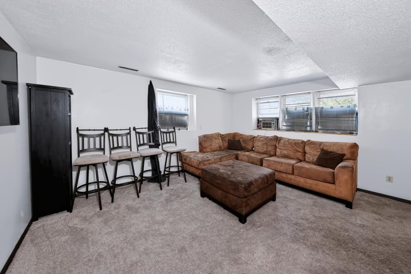 318 Baker St E, Saint Paul, MN 55107