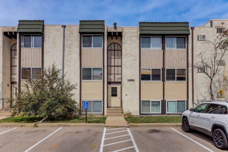 12864 Nicollet Ave #202, Burnsville, MN 55337