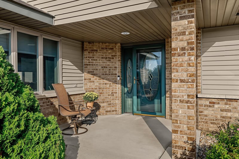 100 Candlewood Dr, Winona, MN 55987