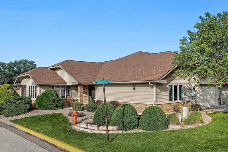 100 Candlewood Dr, Winona, MN 55987