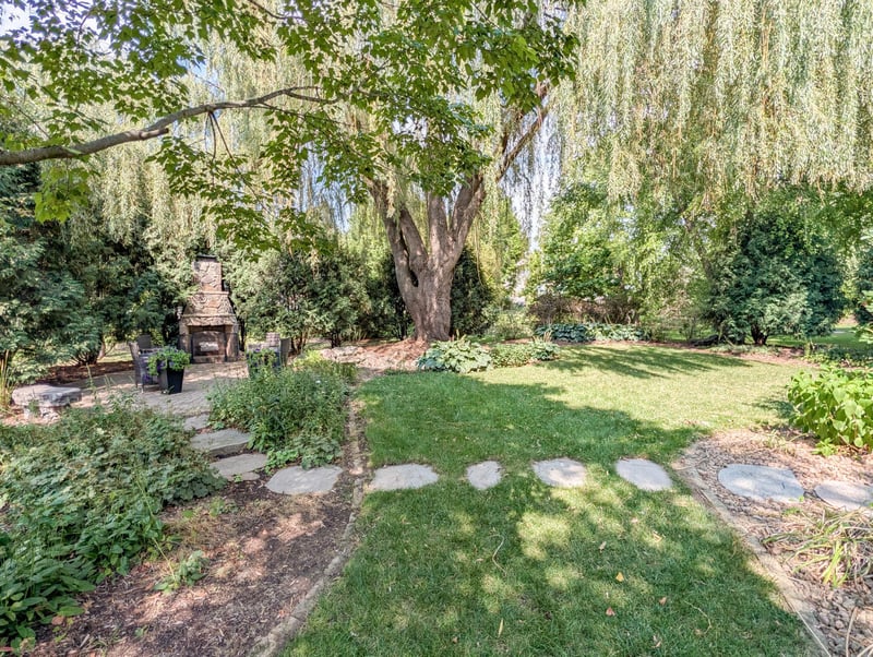 546 White Pine Way, Eagan, MN 55123