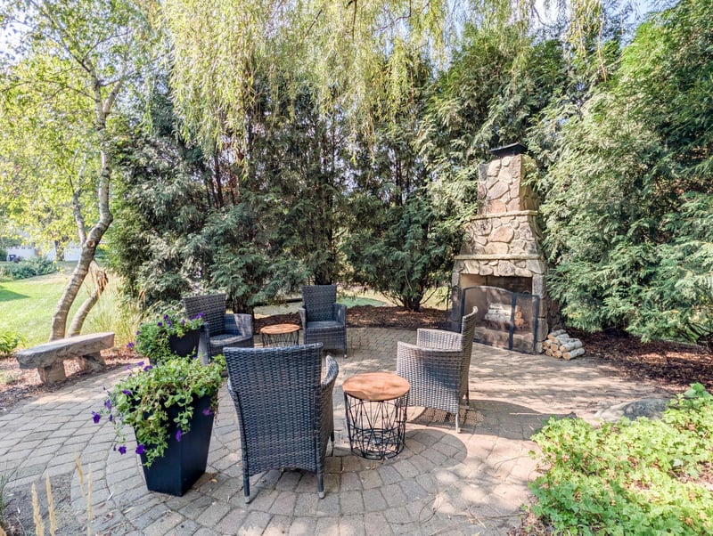 546 White Pine Way, Eagan, MN 55123