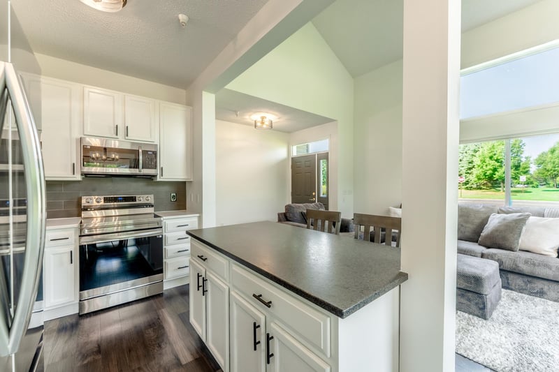 3539 Abercrombie Ln, Stillwater, MN 55082