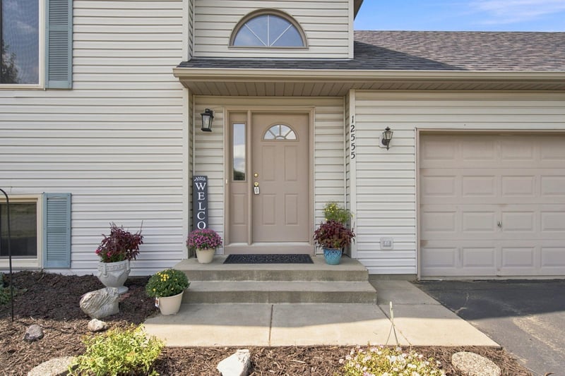 12555 Hillside Ln SE, Becker, MN 55308