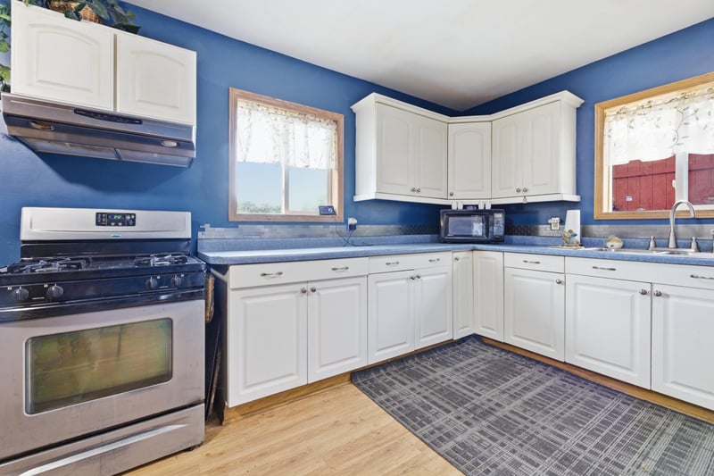 34810 Old Homer Rd, Winona, MN 55987
