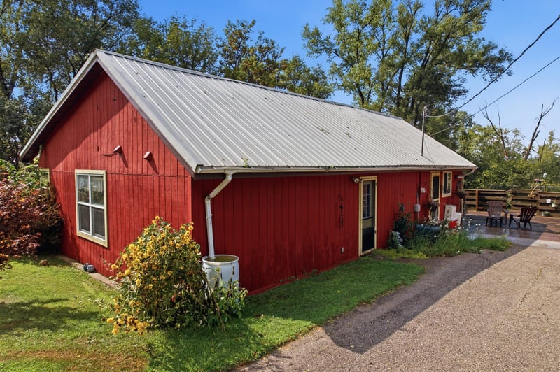 34810 Old Homer Rd, Winona, MN 55987