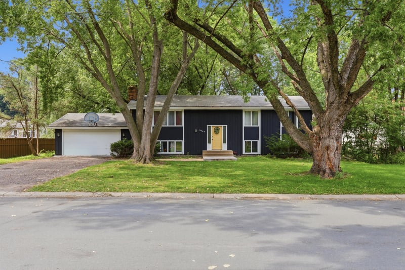 10048 Upton Rd, Bloomington, MN 55431