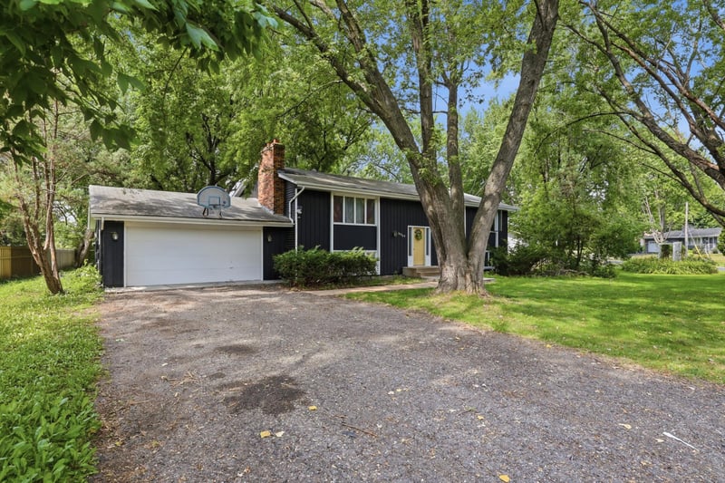 10048 Upton Rd, Bloomington, MN 55431