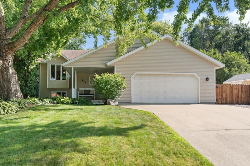 1939 Greenwood Dr NE, Owatonna, MN 55060