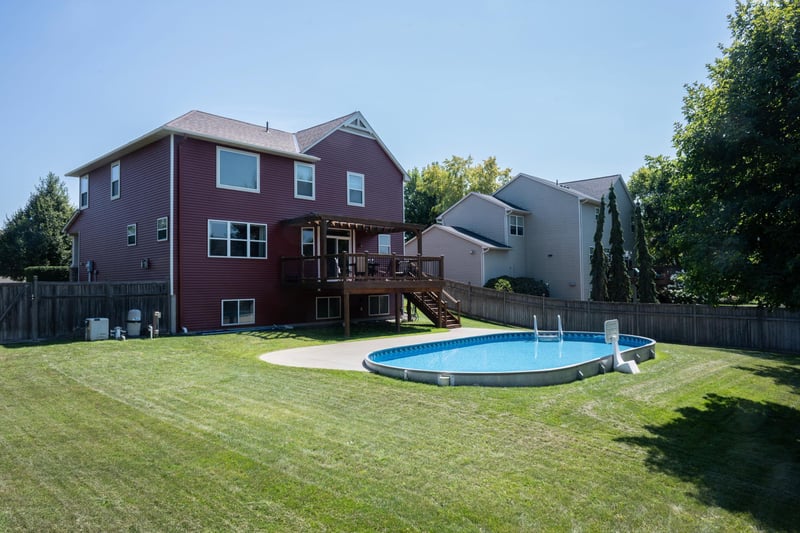 1672 Lenox Dr, Waconia, MN 55387