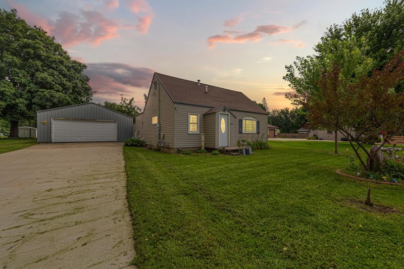 406 S Main St, Medford, MN 55049