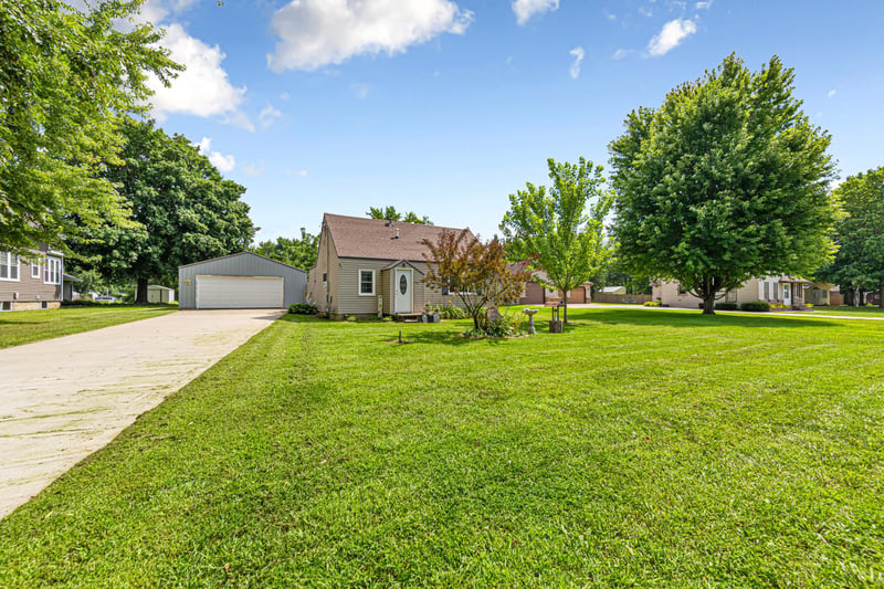 406 S Main St, Medford, MN 55049
