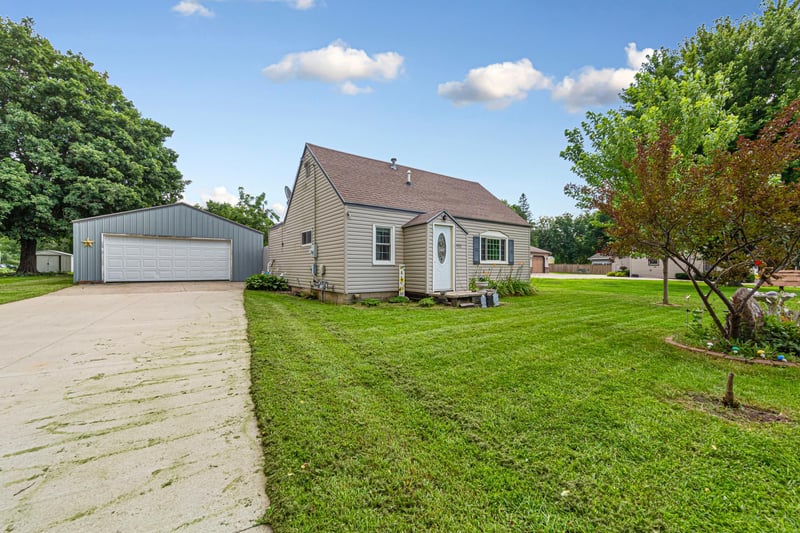 406 S Main St, Medford, MN 55049