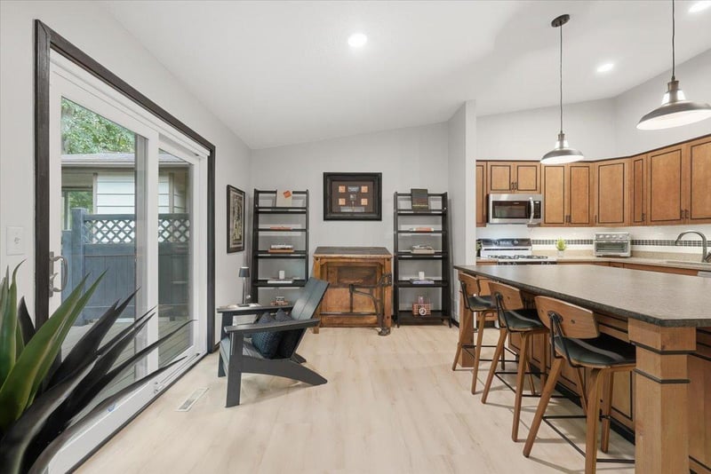 1251 Archer Ln N, Plymouth, MN 55447