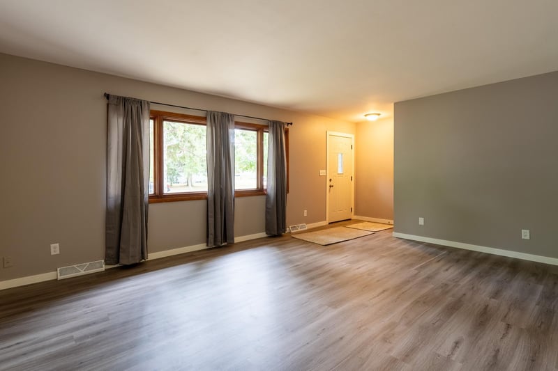 1715 19th St S, Moorhead, MN 56560