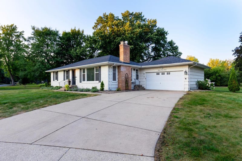 411 Hazel Ln, Hopkins, MN 55343