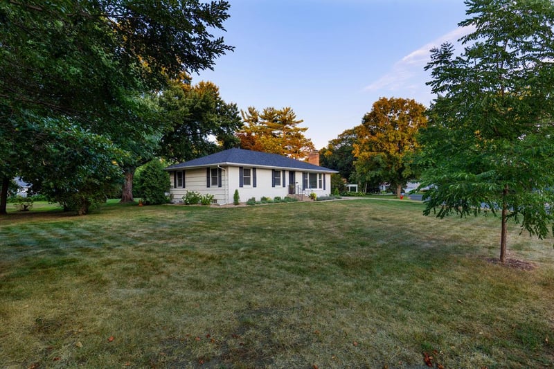 411 Hazel Ln, Hopkins, MN 55343