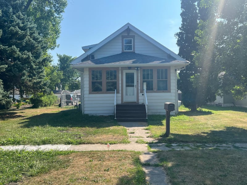 114 9th St N, Breckenridge, MN 56520