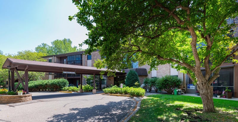 2670 Oxford St N #204, Roseville, MN 55113