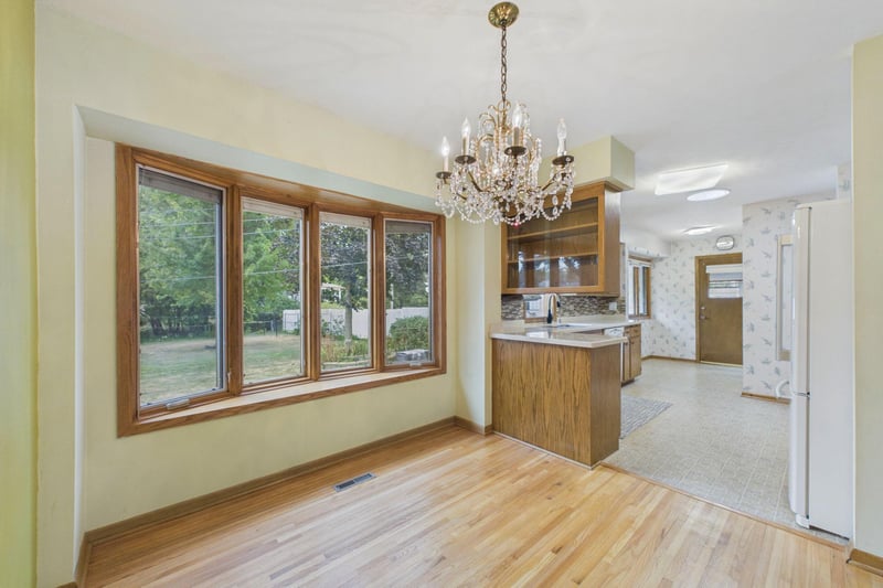1761 Emerald Dr, New Brighton, MN 55112