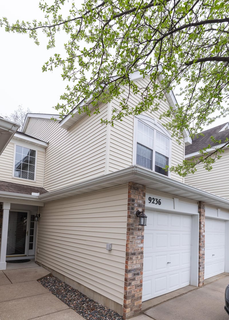 9236 Merrimac Ln N, Maple Grove, MN 55311