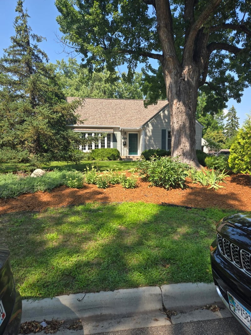 1709 Preston Ln, Hopkins, MN 55343