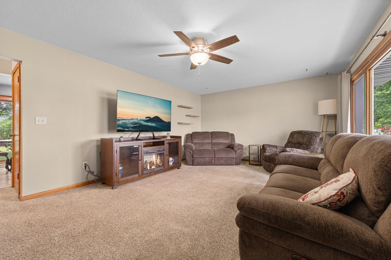 2541 E Main St, Mankato, MN 56001