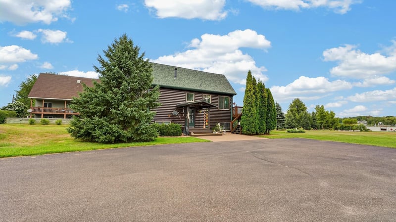 28531 Bay Shore Dr NW, Isanti, MN 55040
